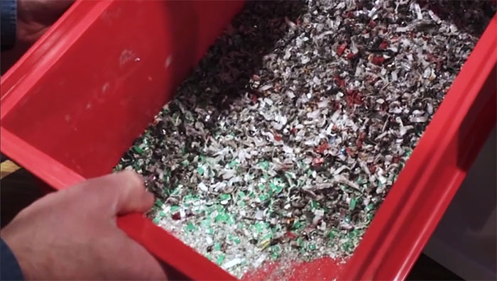 シュレッダー後の粉砕物